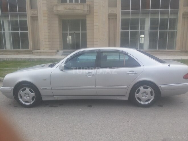 Mercedes E 230 1995, 333,000 km - 0.2 l - Bakı