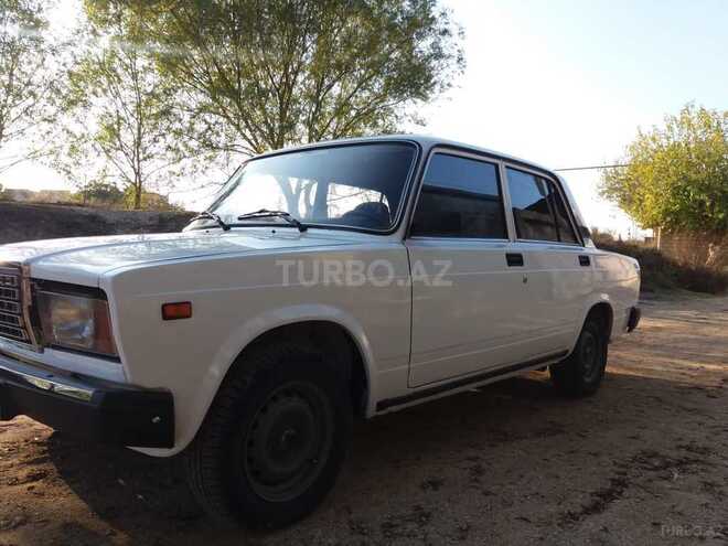 LADA (VAZ) 2107 2009, 70,000 km - 1.6 l - Salyan