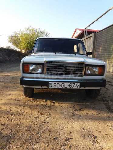 LADA (VAZ) 2107 2009, 70,000 km - 1.6 l - Salyan