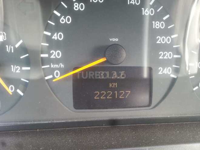 Mercedes E 240 2000, 222,150 km - 2.4 l - Salyan