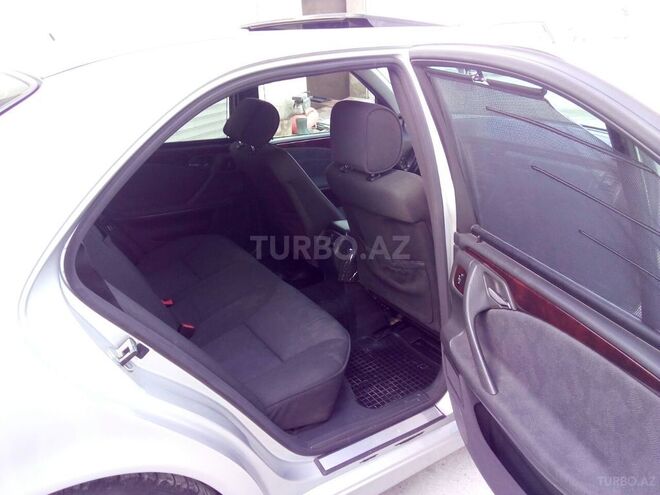 Mercedes E 240 2000, 222,150 km - 2.4 l - Salyan