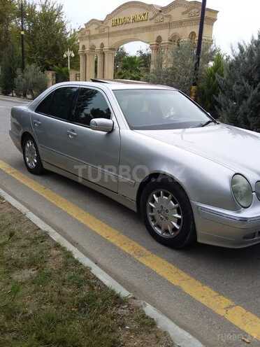 Mercedes E 240 2000, 222,150 km - 2.4 l - Salyan