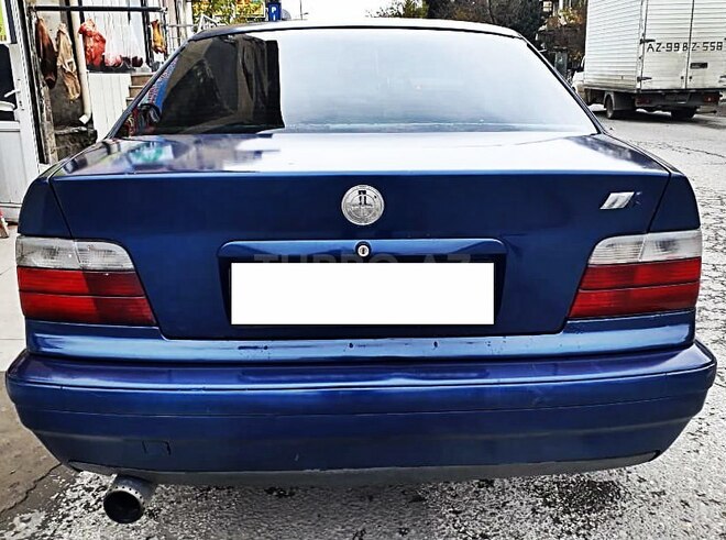 BMW 318 1993, 234,565 km - 1.8 l - Bakı