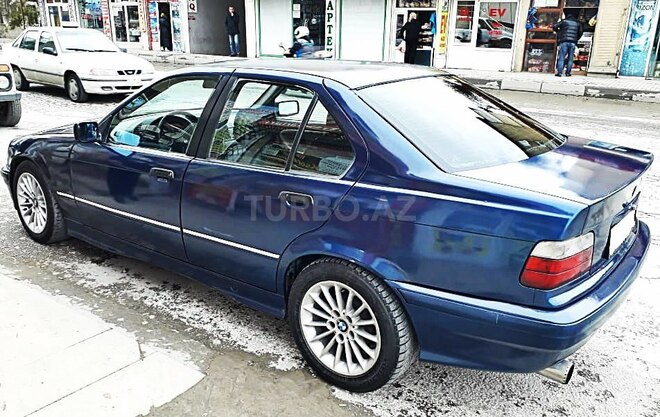 BMW 318 1993, 234,565 km - 1.8 l - Bakı