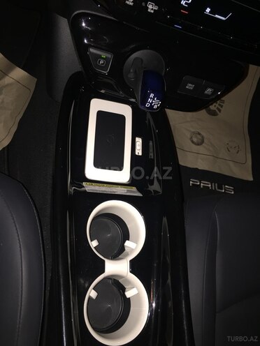Toyota Prius 2016, 10,200 km - 1.8 l - Bakı