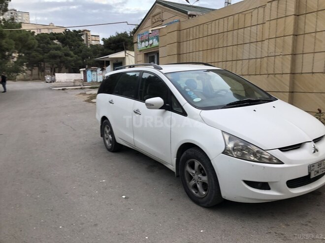 Mitsubishi Grandis 2007, 94,000 km - 2.4 л - Bakı