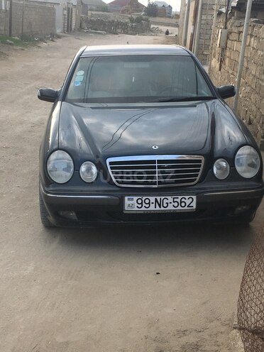 Mercedes E 230 1997, 421,000 km - 2.3 l - Bakı