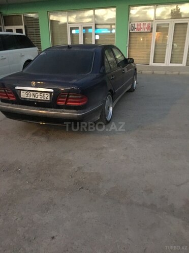 Mercedes E 230 1997, 421,000 km - 2.3 l - Bakı