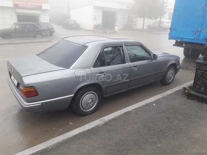 Mercedes E 230 1988, 497,850 km - 2.3 l - Şamaxı