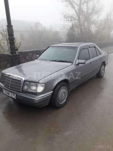 Mercedes E 230 1988, 497,850 km - 2.3 l - Şamaxı