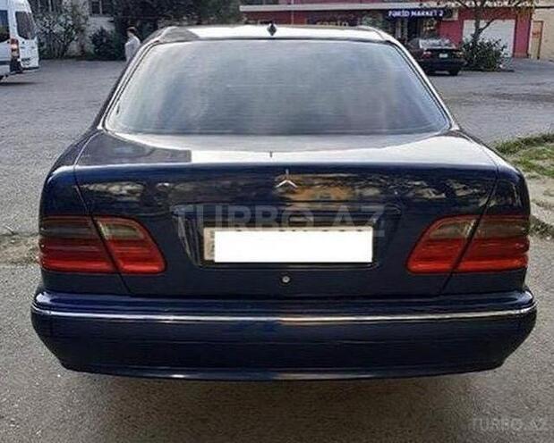 Mercedes E 270 1999, 185,000 km - 2.7 l - Bakı