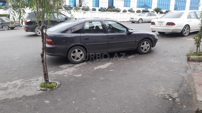 Opel Vectra 1997, 11,111 km - 1.8 л - Bakı