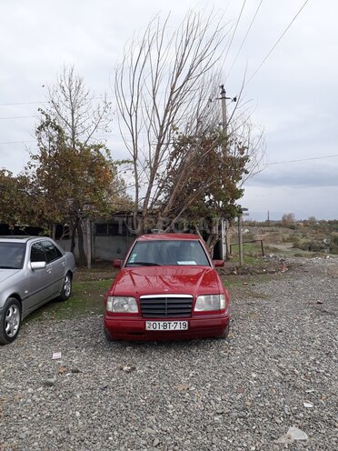 Mercedes E 280 1992, 290,305 km - 2.8 l - Yevlax