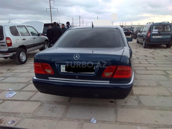 Mercedes E 240 1998, 260,000 km - 2.4 l - Bakı