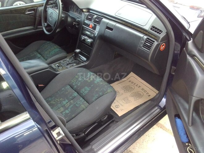 Mercedes E 240 1998, 260,000 km - 2.4 l - Bakı