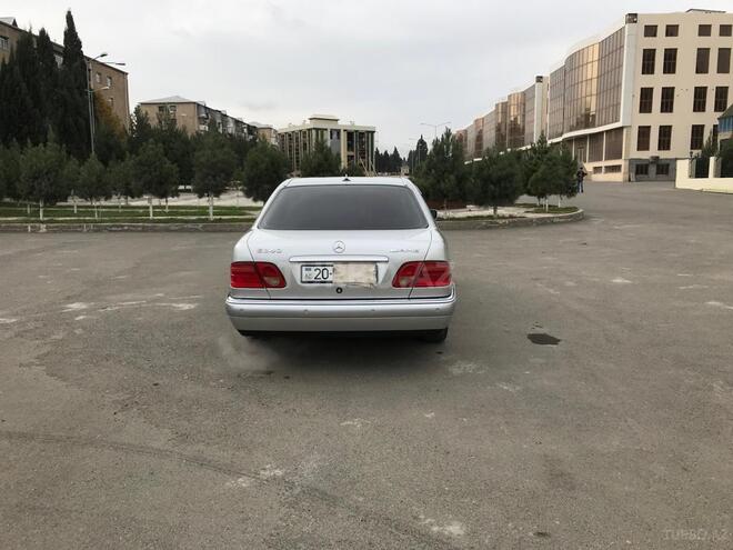 Mercedes E 240 1999, 303,900 km - 2.4 l - Gəncə