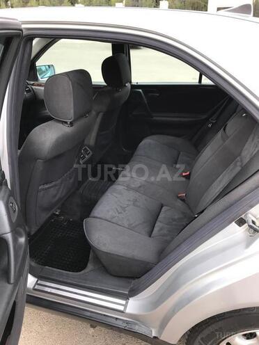 Mercedes E 240 1999, 303,900 km - 2.4 l - Gəncə