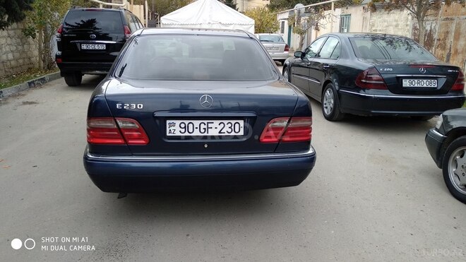Mercedes E 230 1996, 404,000 km - 2.3 л - Bakı