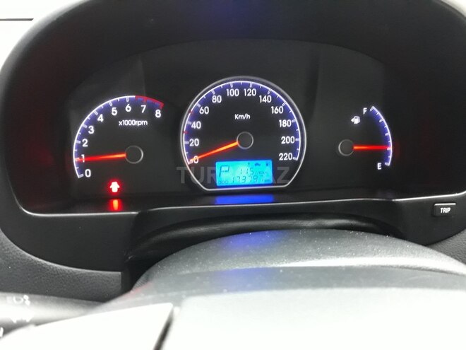 Hyundai Elantra 2009, 174,000 km - 2.0 l - Bakı
