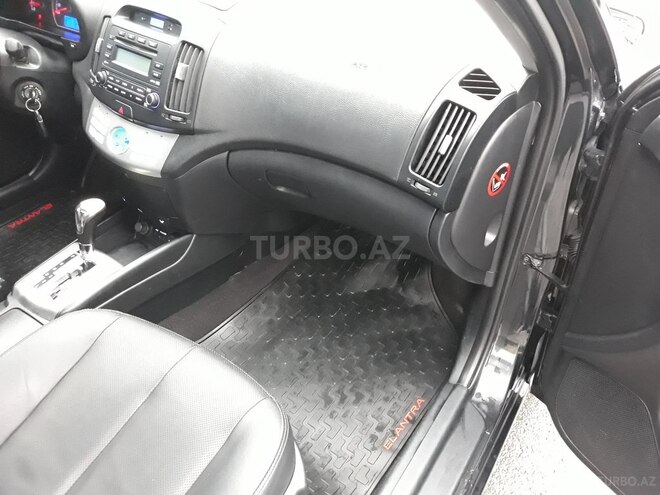 Hyundai Elantra 2009, 174,000 km - 2.0 l - Bakı