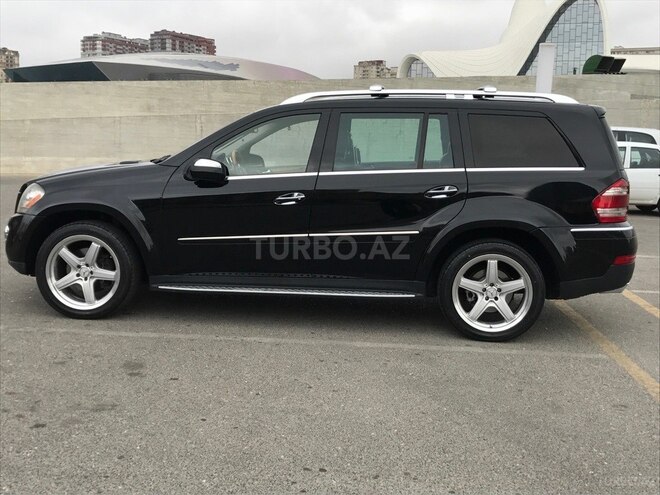 Mercedes GL 550 2008, 242,000 km - 5.5 l - Bakı