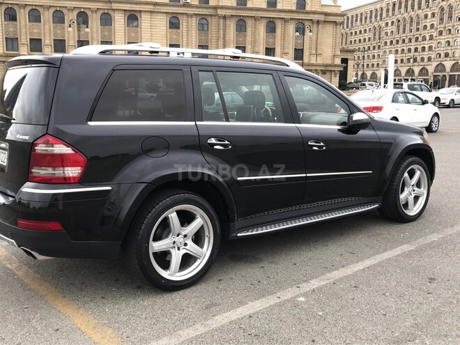 Mercedes GL 550 2008, 242,000 km - 5.5 l - Bakı