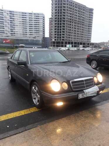 Mercedes E 230 1996, 41,689 km - 2.3 l - Bakı