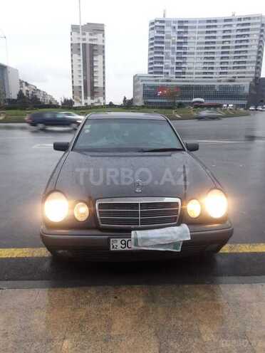 Mercedes E 230 1996, 41,689 km - 2.3 l - Bakı