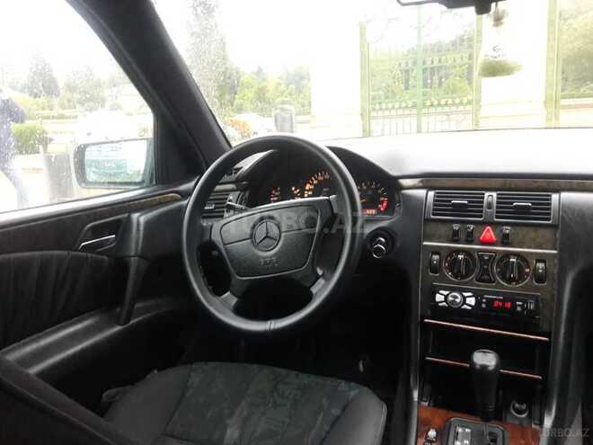 Mercedes E 230 1996, 41,689 km - 2.3 l - Bakı