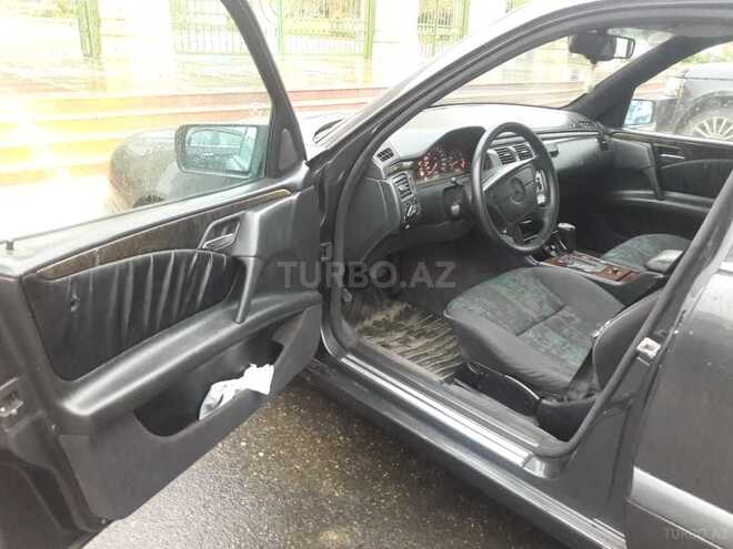 Mercedes E 230 1996, 41,689 km - 2.3 l - Bakı