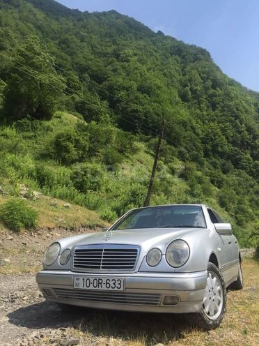 Mercedes E 230 1996, 378,000 km - 2.3 l - Bakı