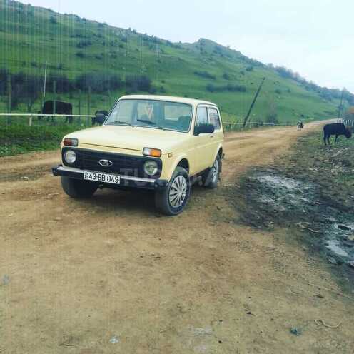 LADA (VAZ) Niva 1986, 15,000 km - 1.6 l - Lerik