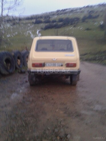 LADA (VAZ) Niva 1986, 15,000 km - 1.6 l - Lerik