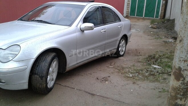 Mercedes C 240 2001, 290,000 km - 2.6 l - Bakı