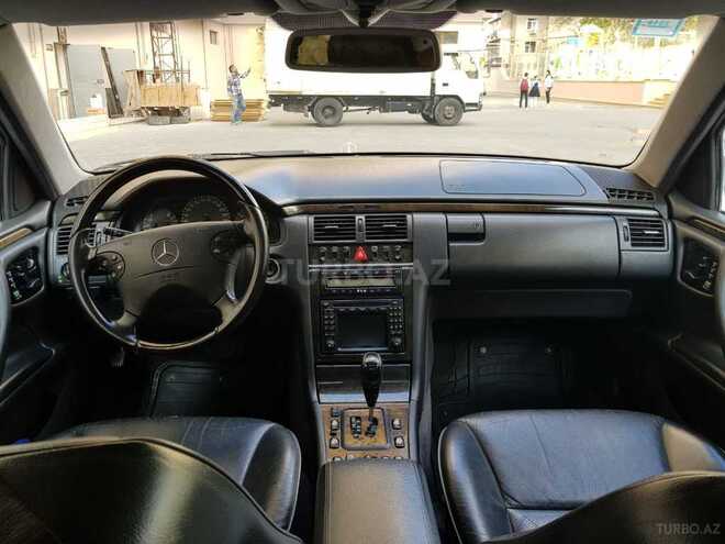 Mercedes E 240 2001, 231,046 km - 2.4 л - Bakı