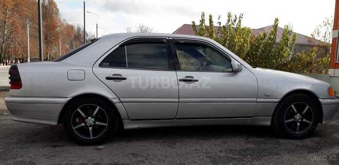 Mercedes C 200 1999, 380,000 km - 2.0 л - İsmayıllı