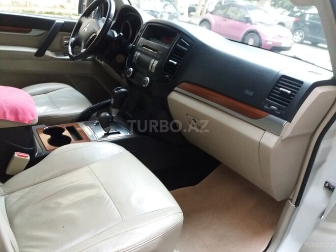 Mitsubishi Pajero 2007, 191,000 km - 3.0 л - Bakı