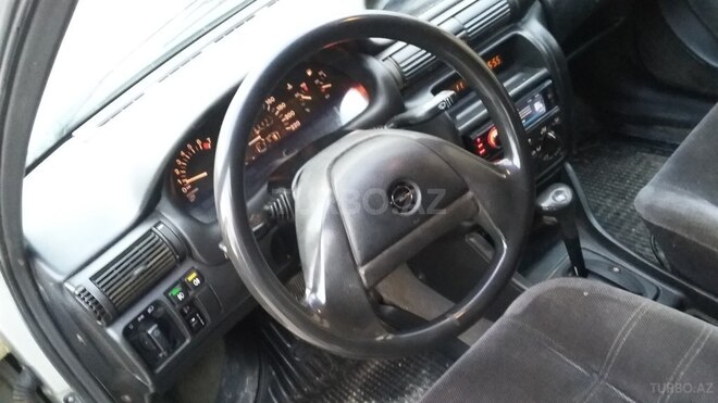 Opel Astra 1992, 325,000 km - 1.8 l - Bakı