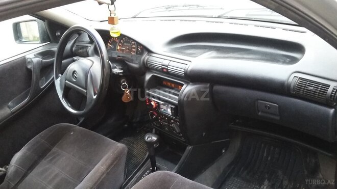 Opel Astra 1992, 325,000 km - 1.8 l - Bakı