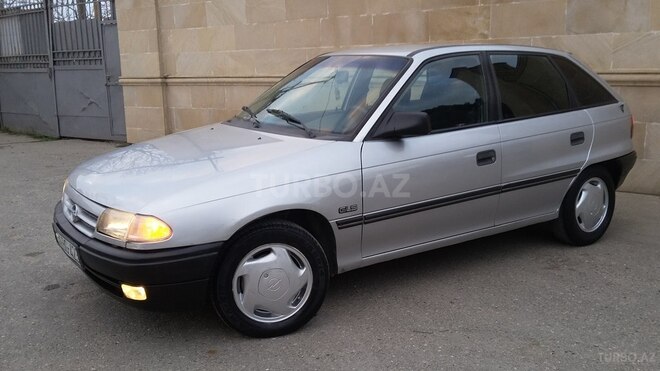 Opel Astra 1992, 325,000 km - 1.8 l - Bakı