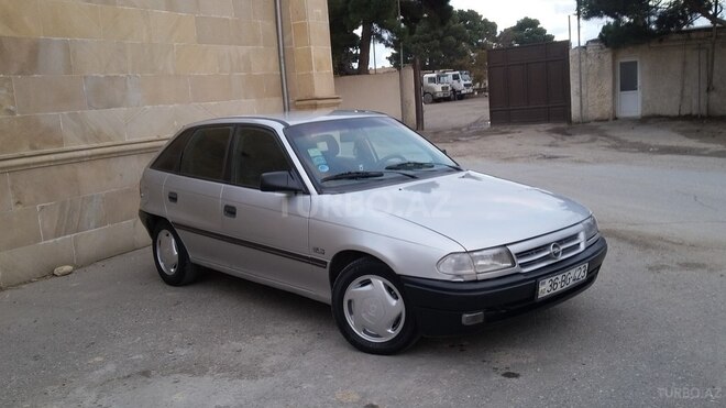 Opel Astra 1992, 325,000 km - 1.8 l - Bakı