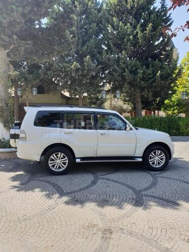 Mitsubishi Pajero 2014, 133,000 km - 3.8 л - Bakı