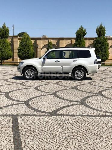 Mitsubishi Pajero 2014, 133,000 km - 3.8 л - Bakı