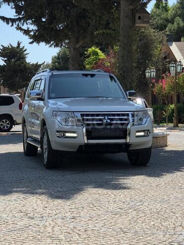 Mitsubishi Pajero 2014, 133,000 km - 3.8 л - Bakı