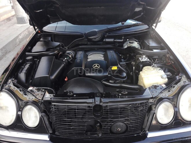 Mercedes E 240 1998, 218,379 km - 2.4 l - Bakı