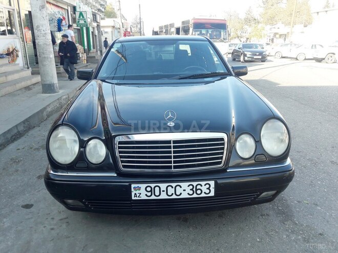 Mercedes E 240 1998, 218,379 km - 2.4 l - Bakı