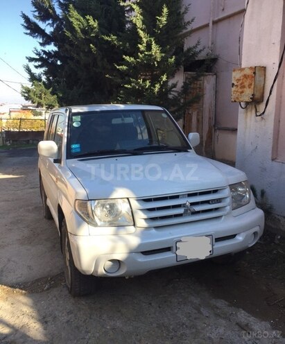 Mitsubishi Pajero io 2000, 335,000 km - 2.0 l - Bakı