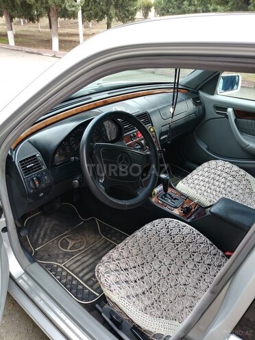 Mercedes C 200 1999, 418,000 km - 2.0 л - Gəncə