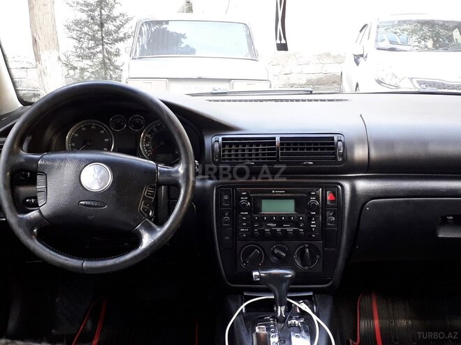 Volkswagen Passat 2003, 284,000 km - 1.8 l - Bakı