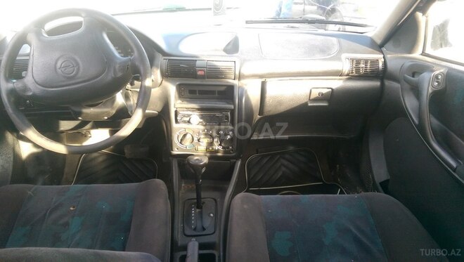 Opel Astra 1995, 324,000 km - 2.0 l - Bakı